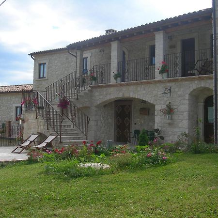 Agriturismo Borgo San Martino Abbateggio Exterior photo