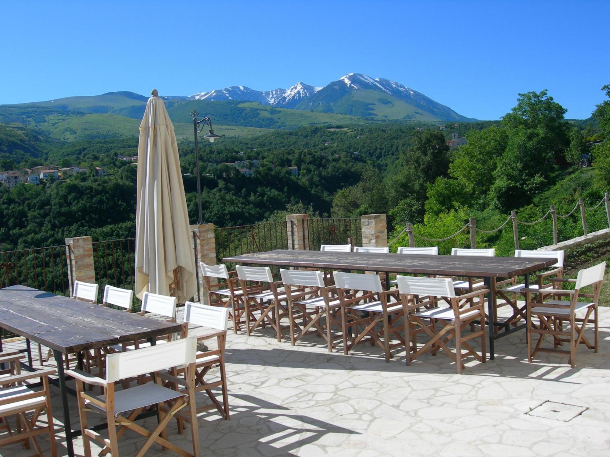 Agriturismo Borgo San Martino Abbateggio Exterior photo