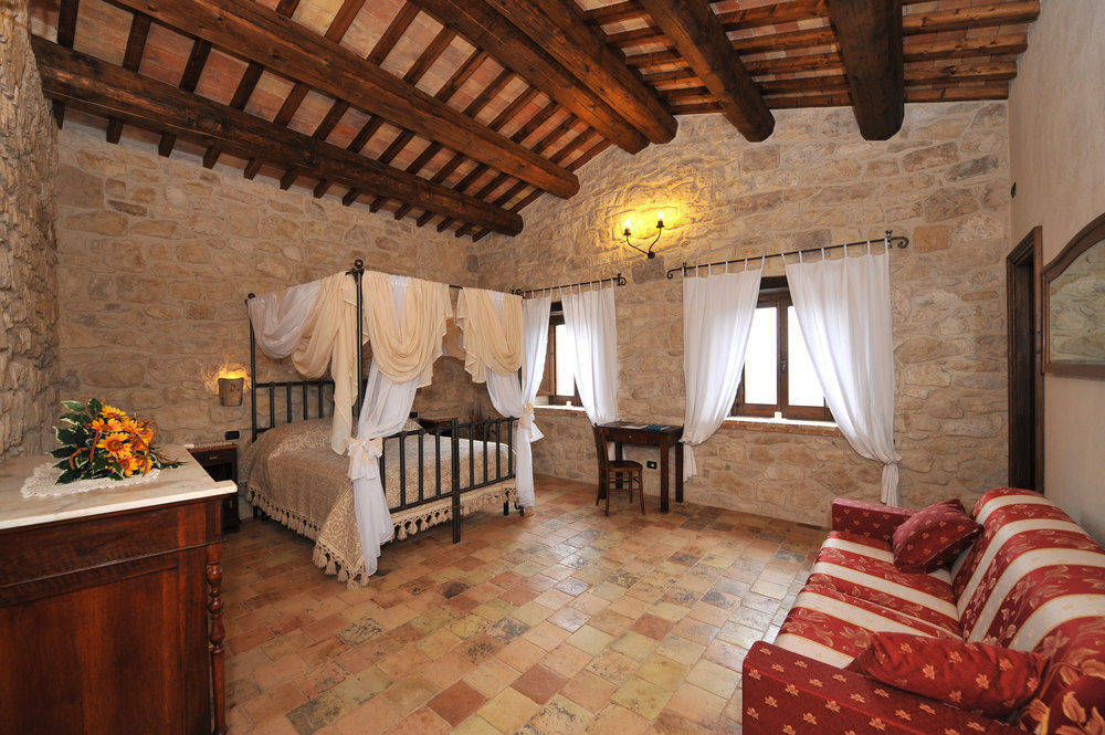 Agriturismo Borgo San Martino Abbateggio Exterior photo