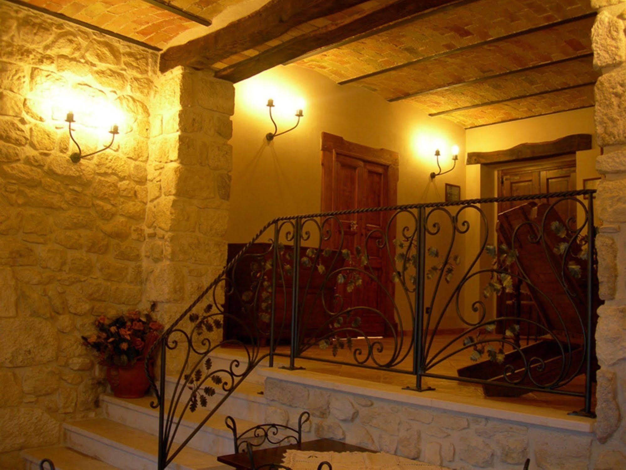 Agriturismo Borgo San Martino Abbateggio Exterior photo