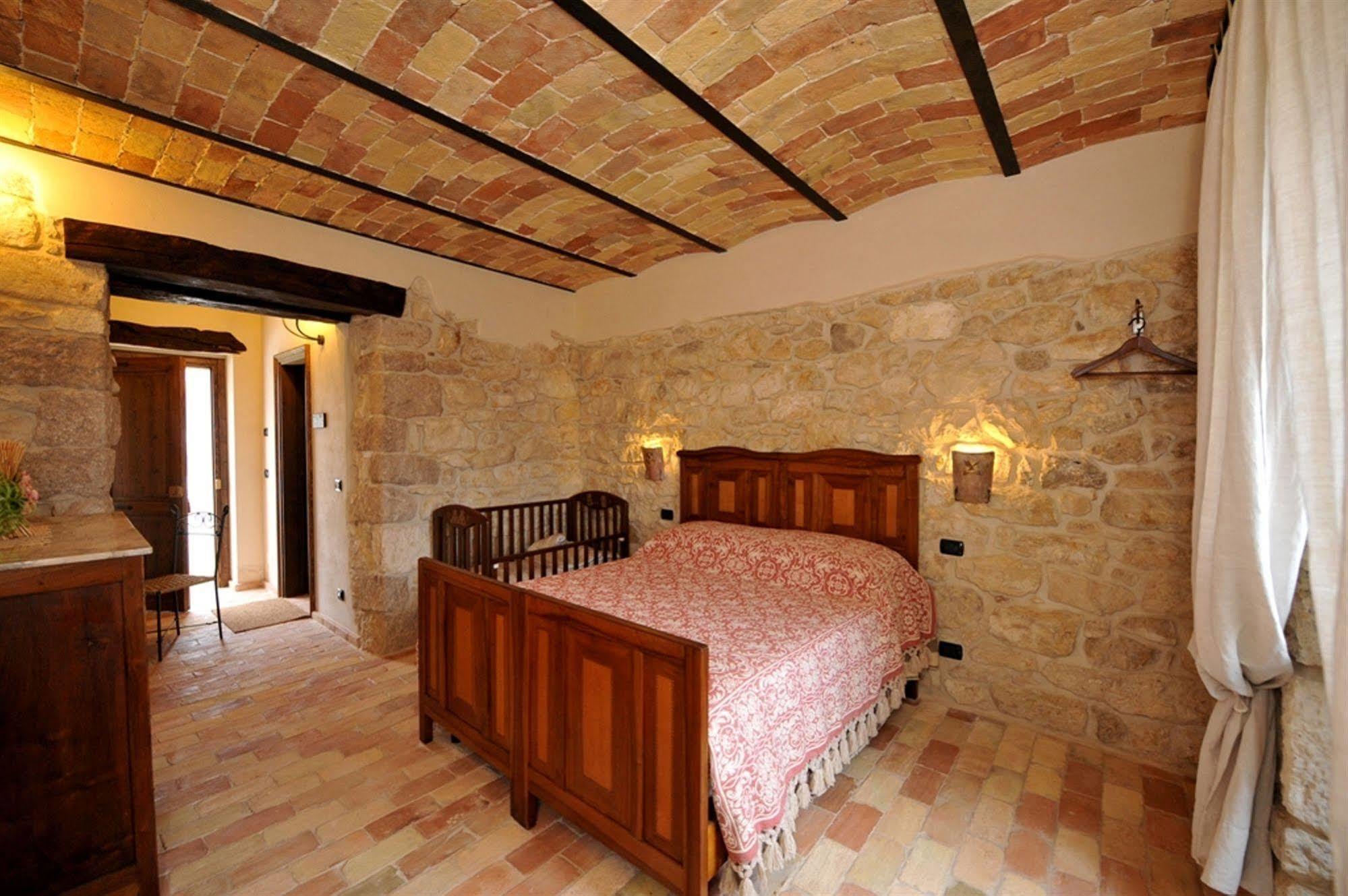 Agriturismo Borgo San Martino Abbateggio Exterior photo