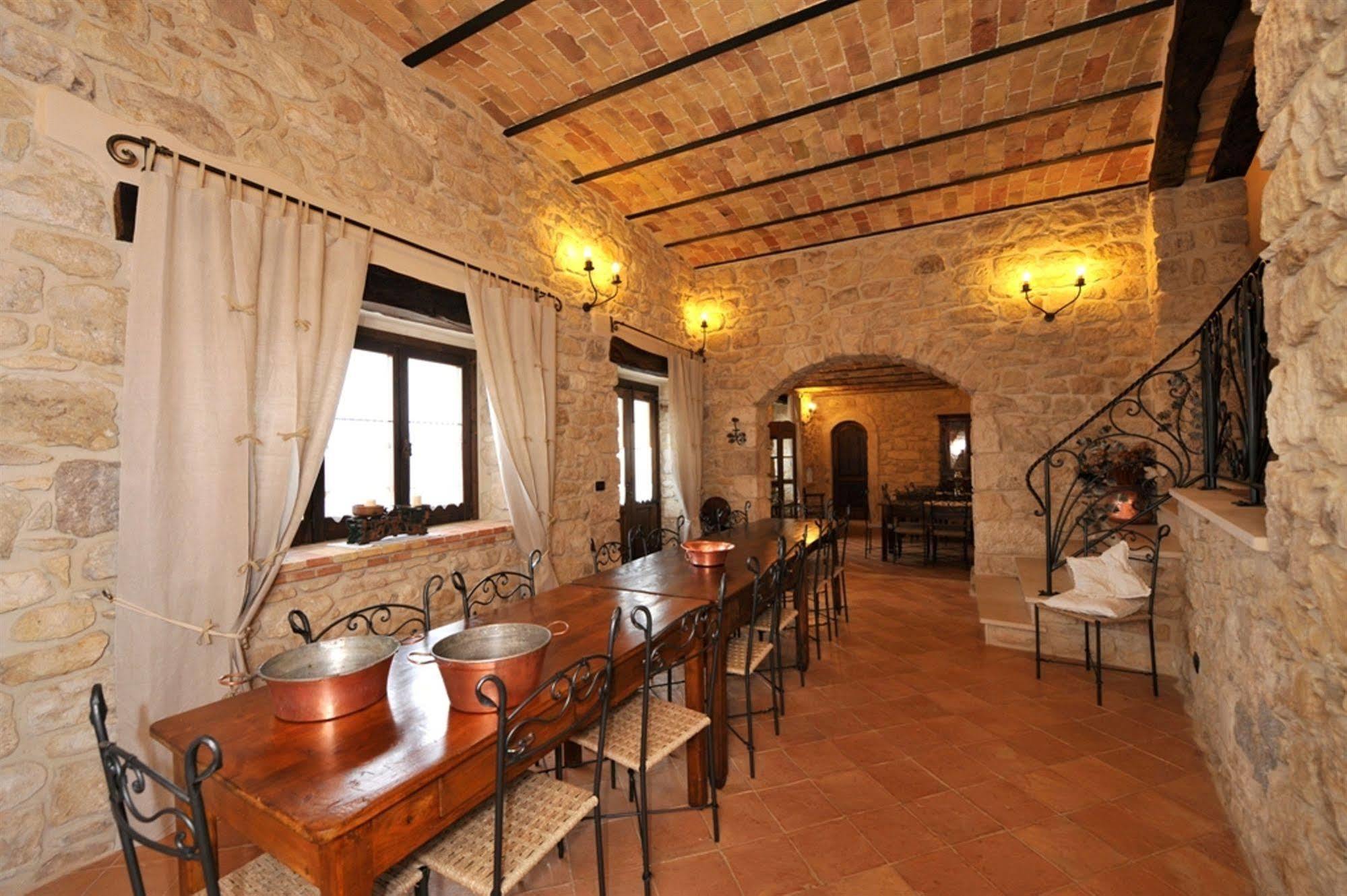 Agriturismo Borgo San Martino Abbateggio Exterior photo